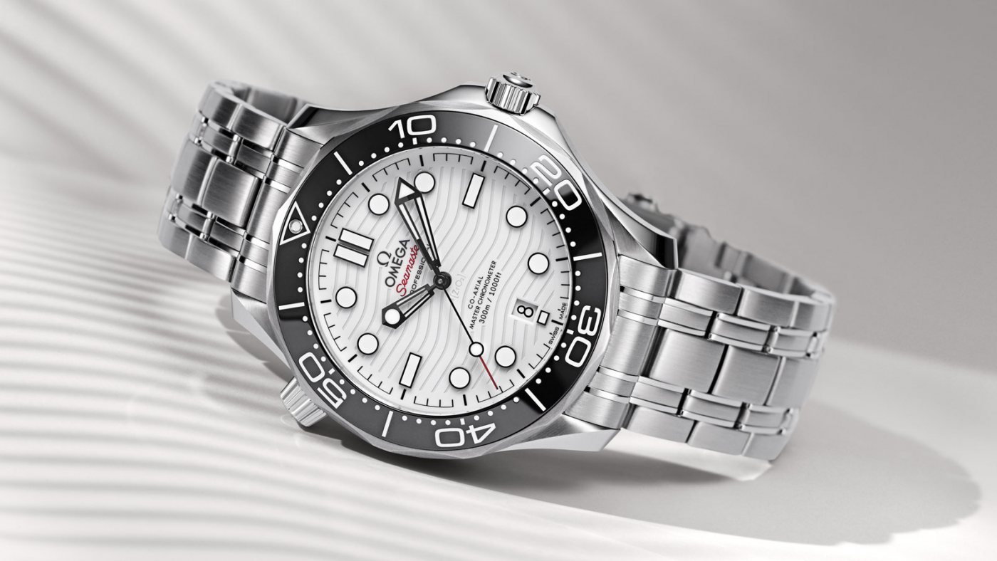 omega-seamaster-diver-300m-omega-co-axial-master-chronometer-42-mm-21030422004001-gallery-1-large.jpg